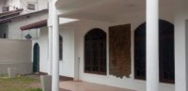 luxury House for sale in Yakkala