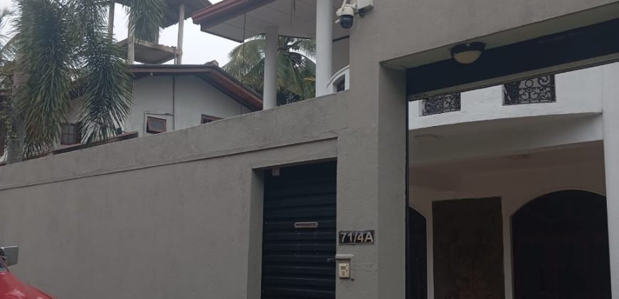 luxury House for sale in Yakkala