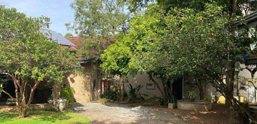 Luxury Villa with paddy field for sale at Pannipitiya