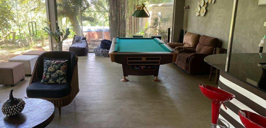 Luxury Villa with paddy field for sale at Pannipitiya